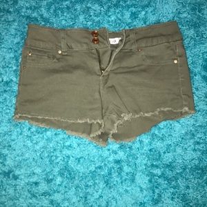 Everything looks good in olive!